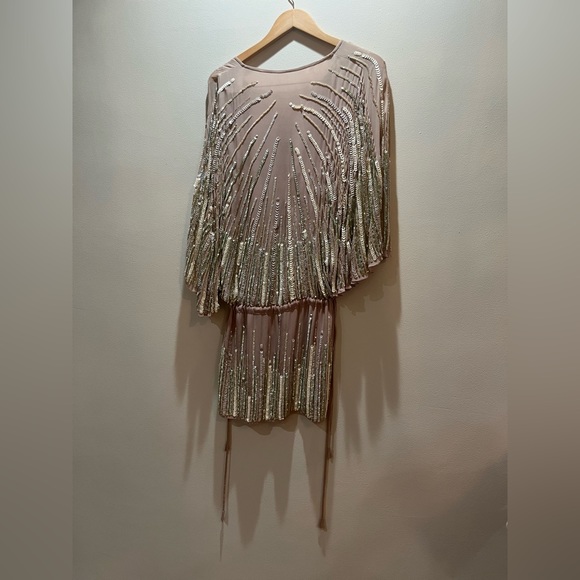 Dress - Picture 4 of 4